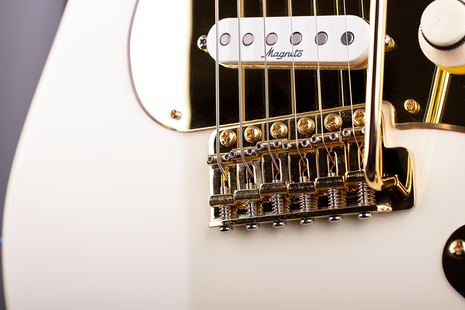 Sonnet Raw Dawg III Vintage White Sonnet Raw Dawg III Vintage White
